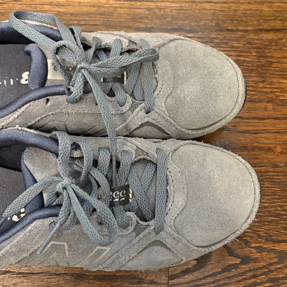 New Balance 555 Retro Charcoal Grey Suede Sneaker, Size 6 - Picture 13 of 15